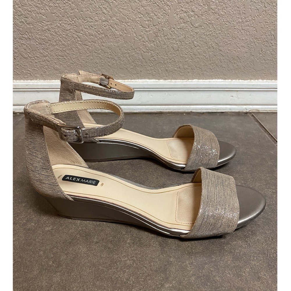 🤩 Alex Marie Metallic Leather Wedge Sandals 🤩